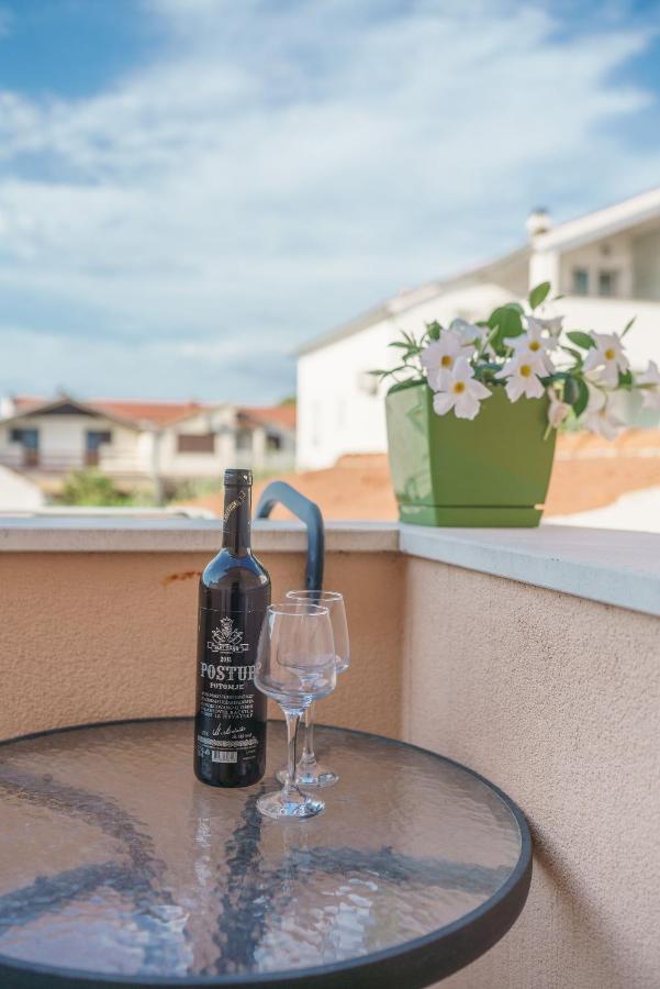 Apartmani Nedoklan Срима Экстерьер фото