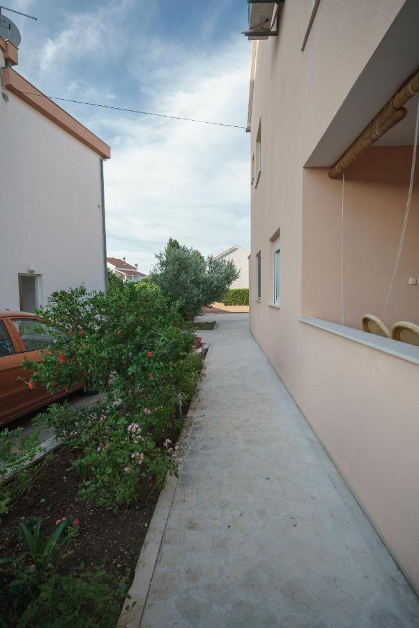 Apartmani Nedoklan Срима Экстерьер фото